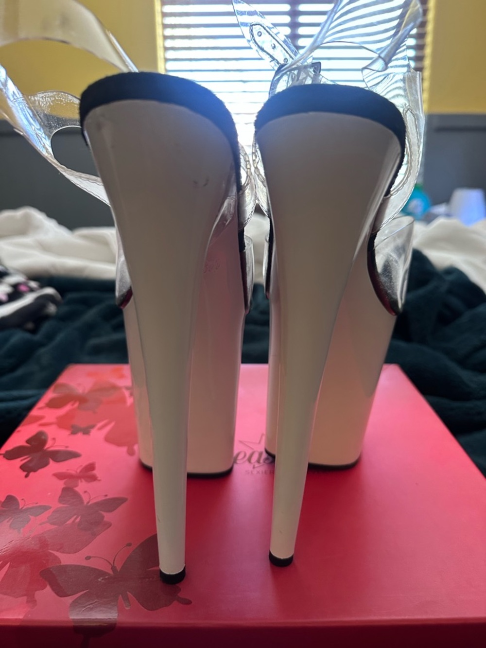 Pleaser white glow heels - Picture 2 of 8